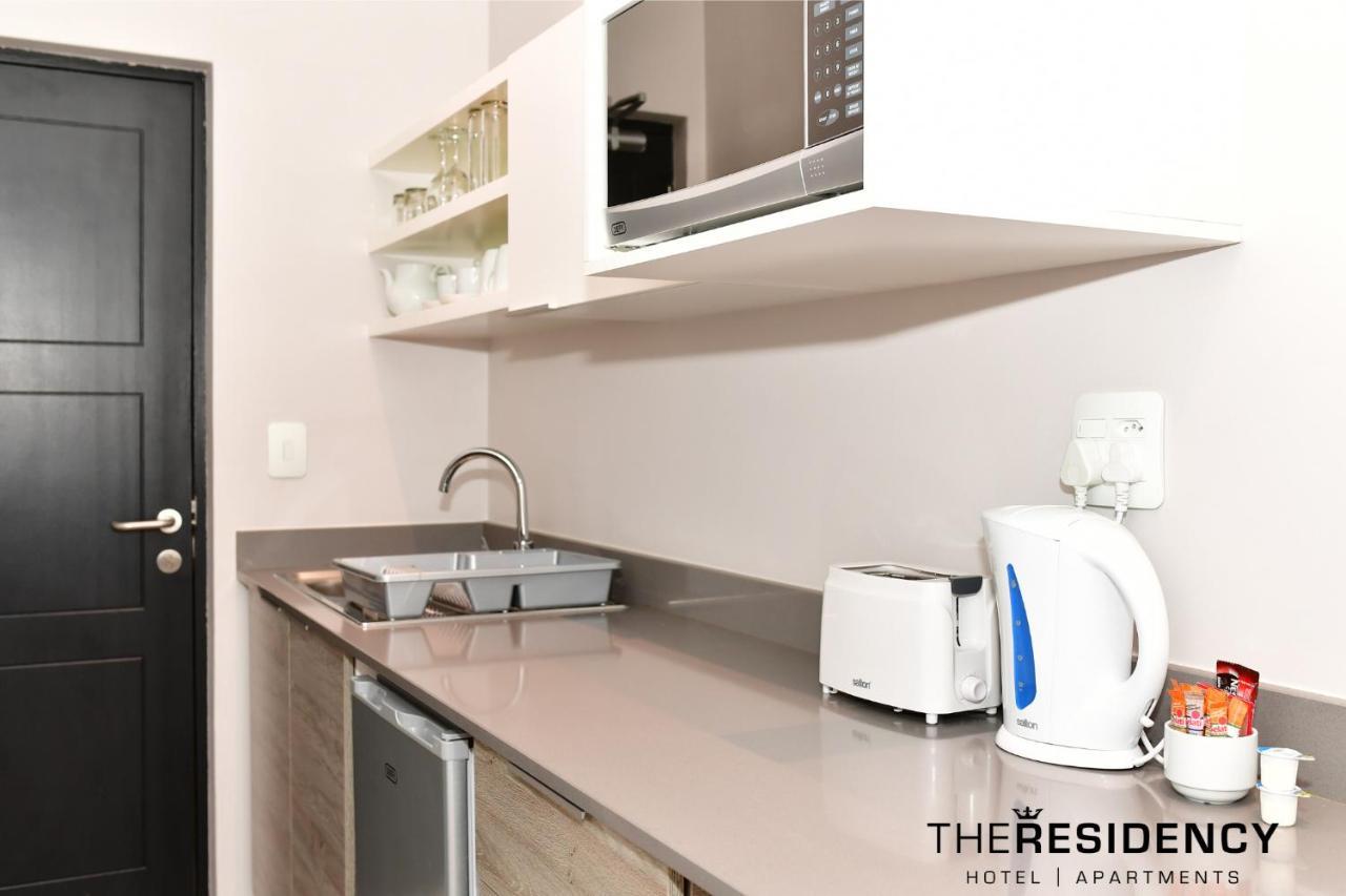 The Residency Jellicoe Apartment Йоханесбург Екстериор снимка